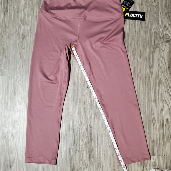 Velocity Women's High Rise Capri Length Leggings - Picture 12 of 13